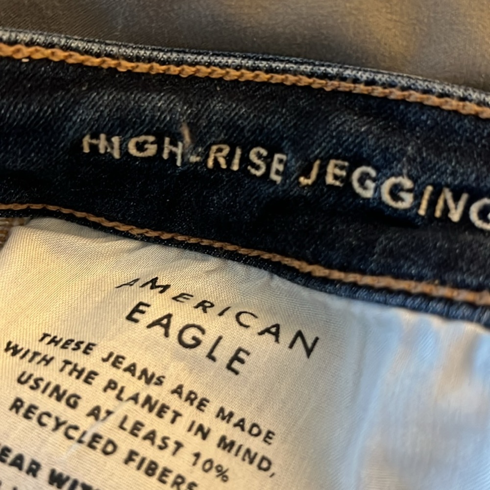 American eagle high-rise jegging size 12 long in EUC dark wash 👖 - Picture 4 of 7
